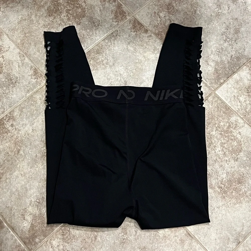 Nike Pro Dri Fit High Rise Tights Razor Hole Accents Ankle Small Black Pull On